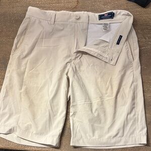 Vineyard Vines Men's Cream Flat Front Shorts